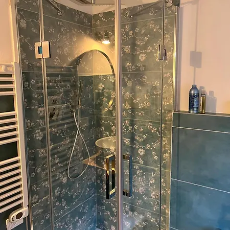 Oda ve Kahvaltı R&b La