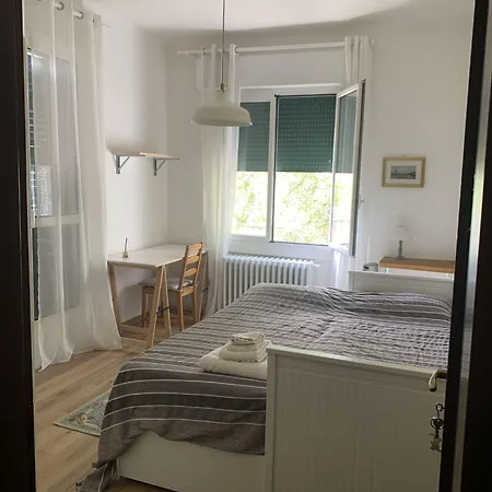 Oda ve Kahvaltı R&b La *